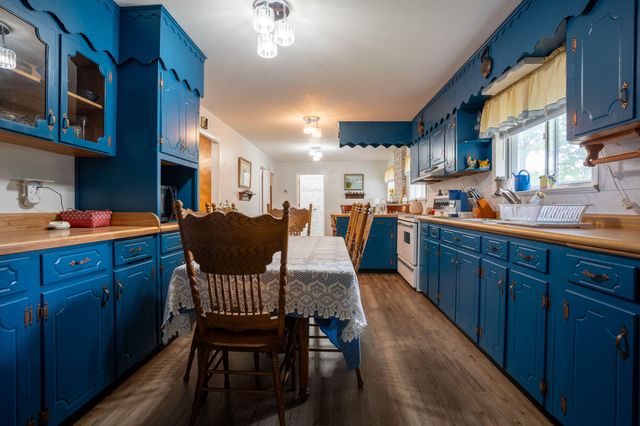 9272 Georgia 301, Trenton, GA 30752