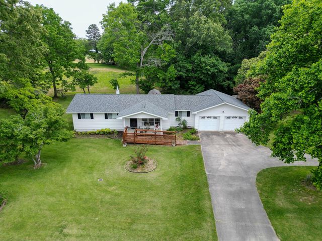 9272 Georgia 301, Trenton, GA 30752