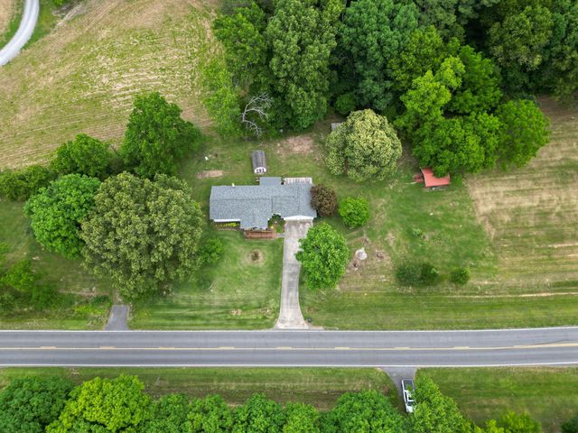 9272 Georgia 301, Trenton, GA 30752