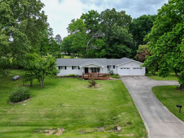 9272 Georgia 301, Trenton, GA 30752