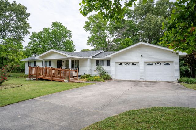9272 Georgia 301, Trenton, GA 30752