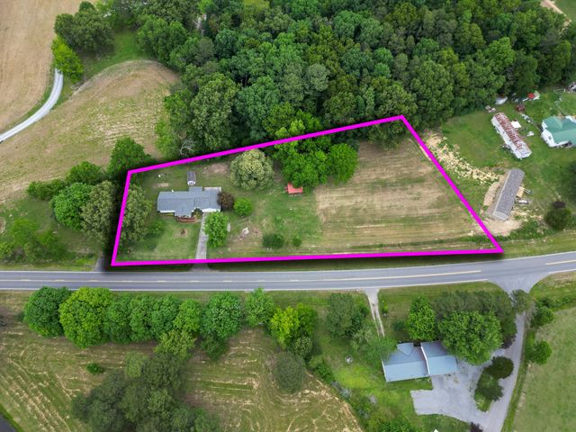 9272 Georgia 301, Trenton, GA 30752