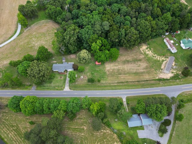 9272 Georgia 301, Trenton, GA 30752