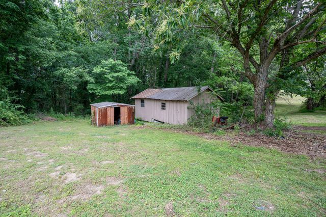 9272 Georgia 301, Trenton, GA 30752