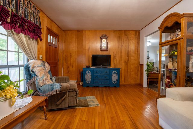 9272 Georgia 301, Trenton, GA 30752
