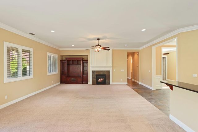 2439 Appleleaf Ln, Manteca, CA 95336