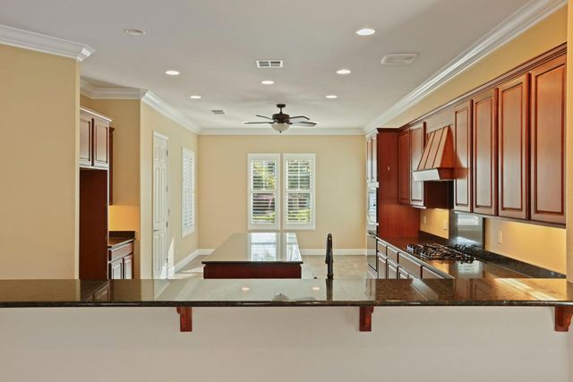 2439 Appleleaf Ln, Manteca, CA 95336