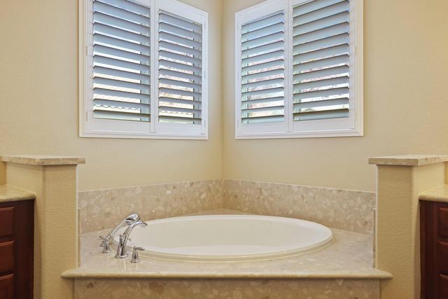 2439 Appleleaf Ln, Manteca, CA 95336