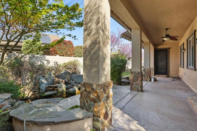 2439 Appleleaf Ln, Manteca, CA 95336