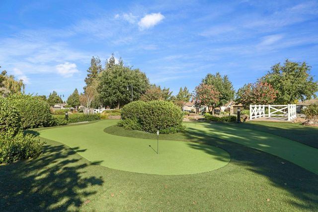 2439 Appleleaf Ln, Manteca, CA 95336