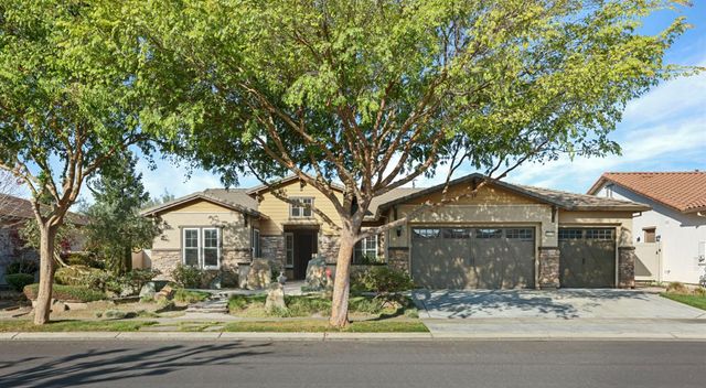 2439 Appleleaf Ln, Manteca, CA 95336