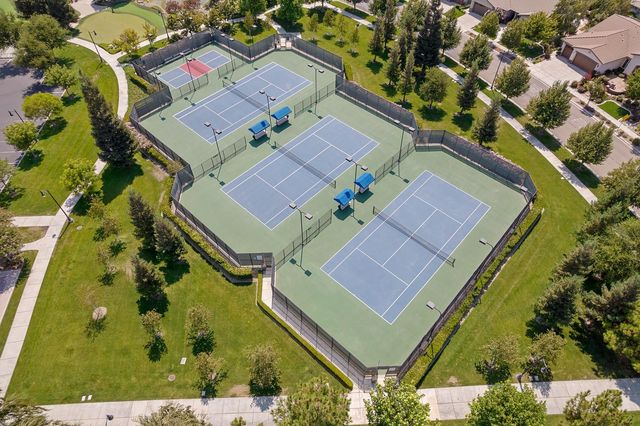 2439 Appleleaf Ln, Manteca, CA 95336