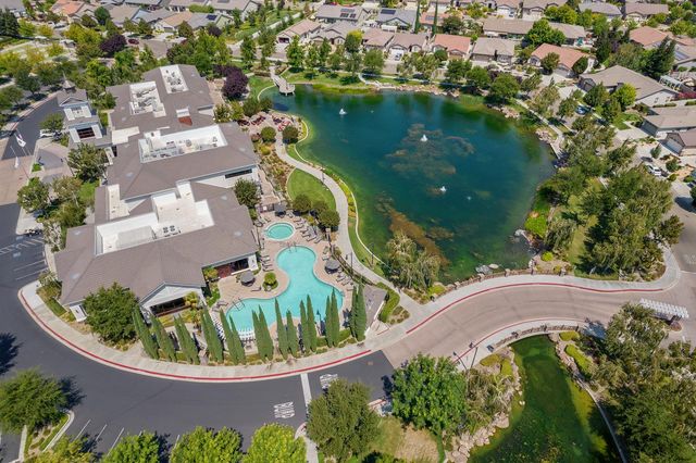 2439 Appleleaf Ln, Manteca, CA 95336