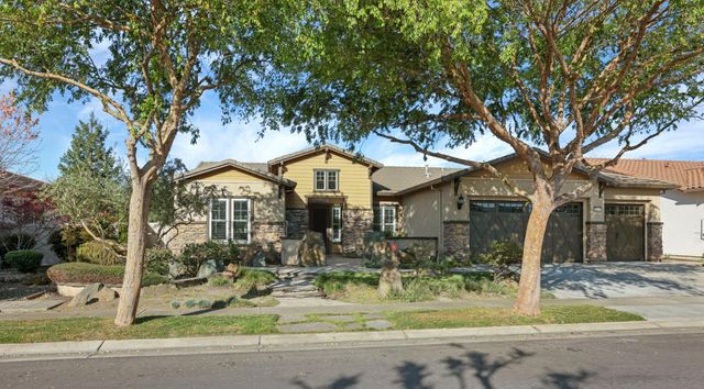 2439 Appleleaf Ln, Manteca, CA 95336