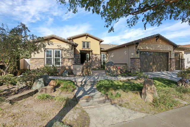 2439 Appleleaf Ln, Manteca, CA 95336