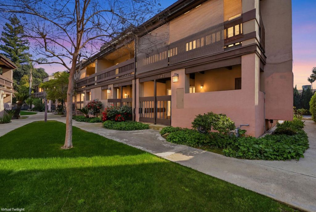 Image 2 of property listing at 1142 N Gem Street, Tulare, CA 93274