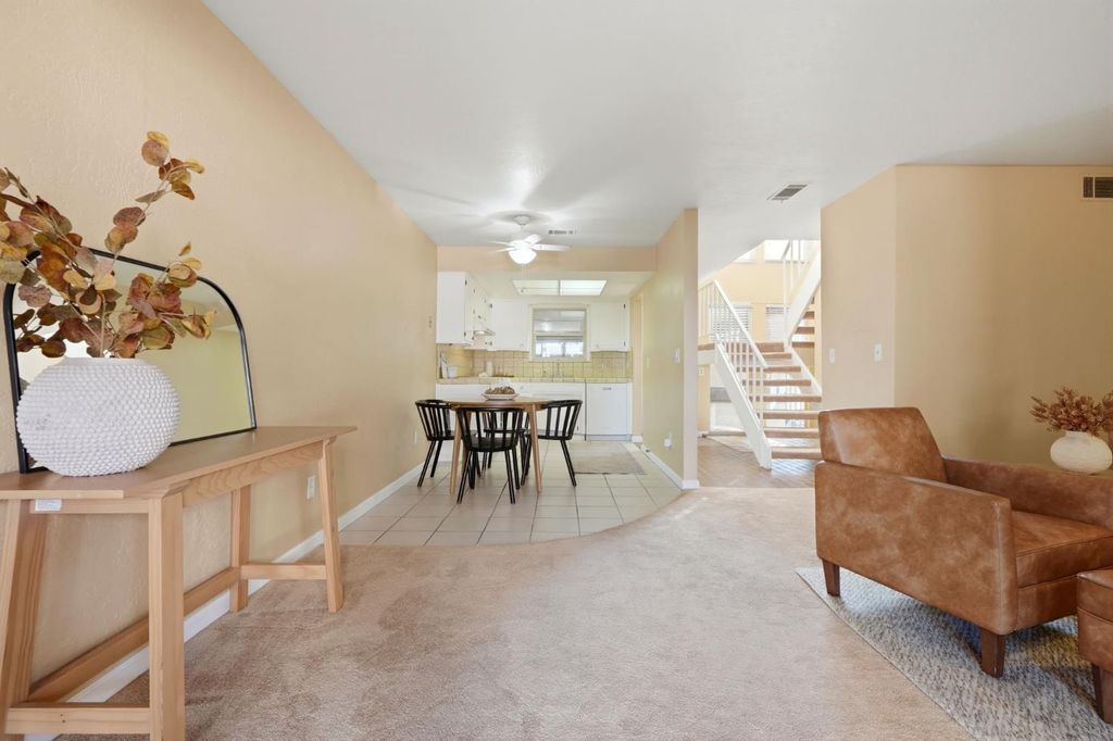 Image 6 of property listing at 1142 N Gem Street, Tulare, CA 93274