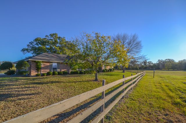 13612 County Road 3900, Athens, TX 75752