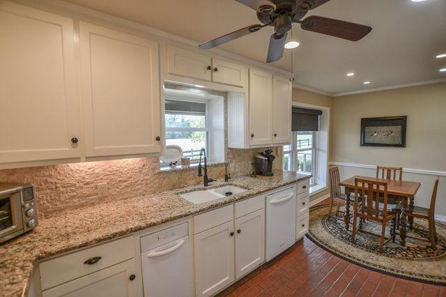 13612 County Road 3900, Athens, TX 75752