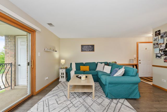 15255 West Avenue 3S, Orland Park, IL 60462