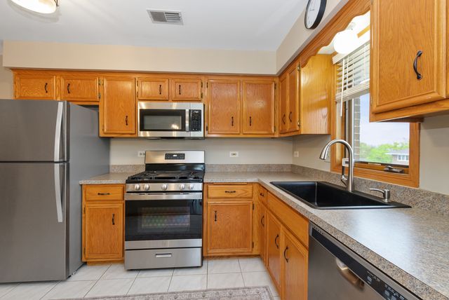 15255 West Avenue 3S, Orland Park, IL 60462
