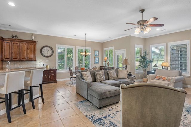 8 Winthrop Harbor, Montgomery, TX 77356