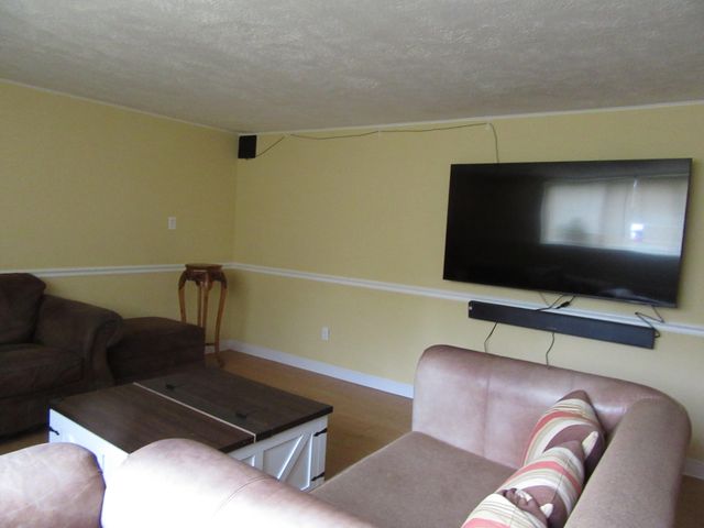 9552 Pine Street, Bridgman, MI 49106