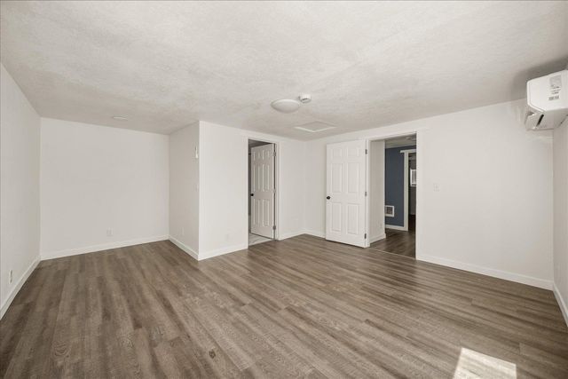 2203 E Glass Ave, Spokane, WA 99207