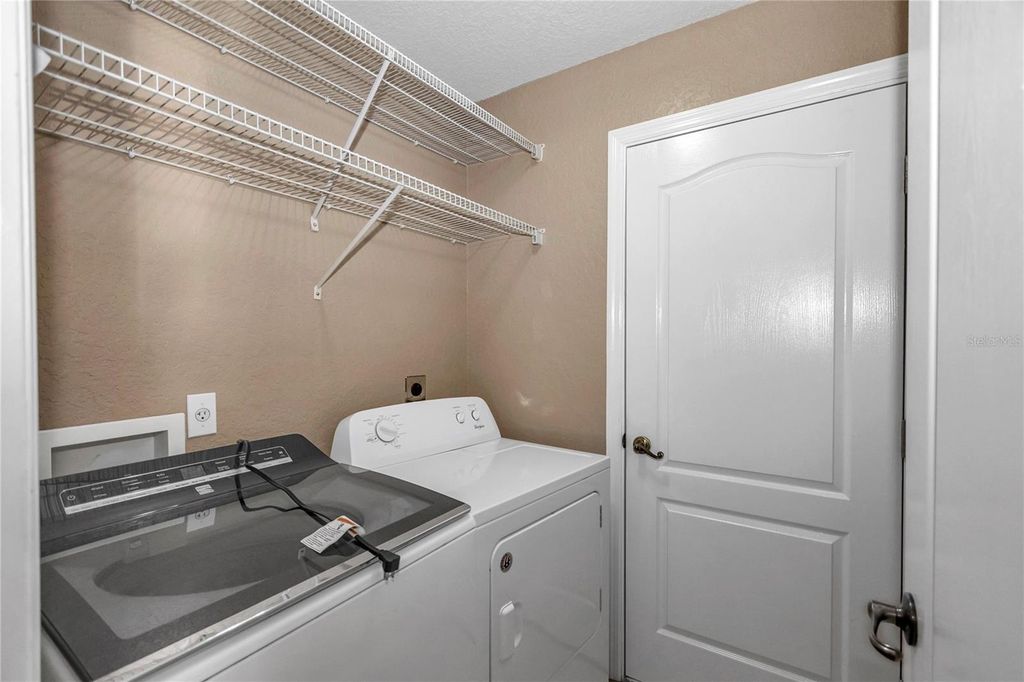 Image 11 of property listing at 5940 N BONVIEW POINT, Dunnellon, FL 34434