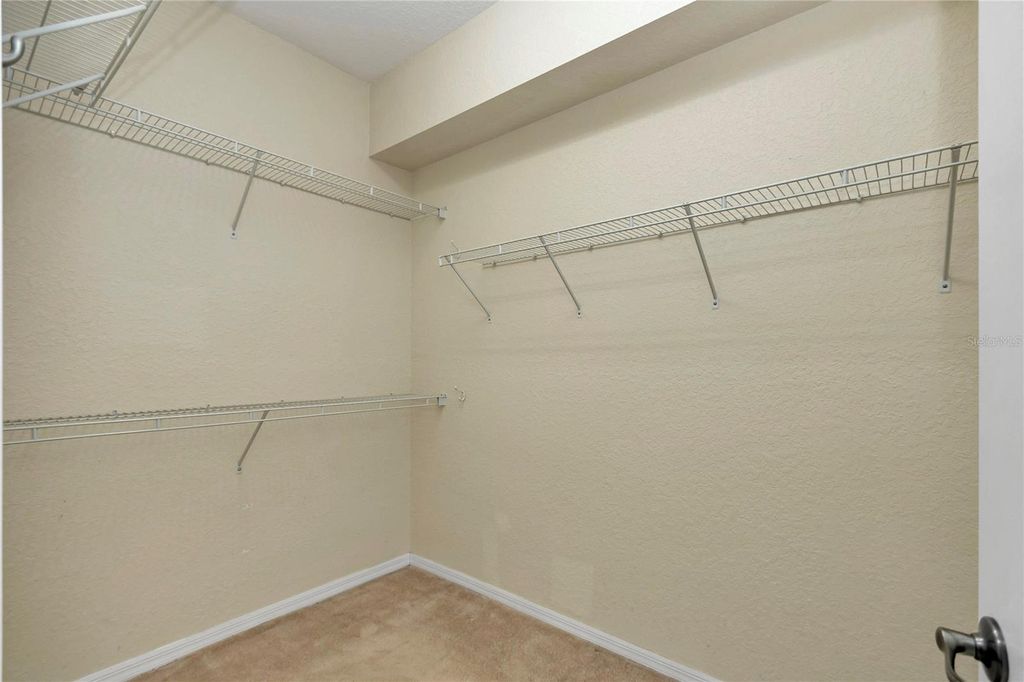 Image 16 of property listing at 5940 N BONVIEW POINT, Dunnellon, FL 34434