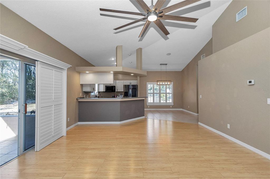 Image 18 of property listing at 5940 N BONVIEW POINT, Dunnellon, FL 34434