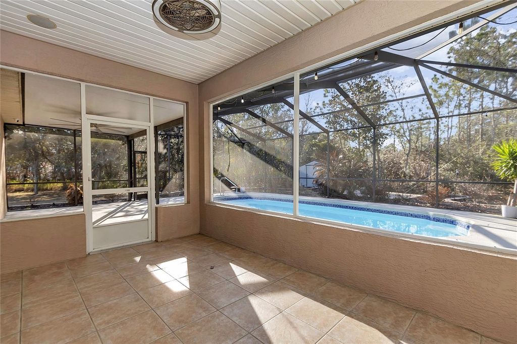 Image 19 of property listing at 5940 N BONVIEW POINT, Dunnellon, FL 34434