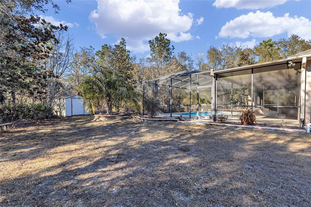 Image 3 of property listing at 5940 N BONVIEW POINT, Dunnellon, FL 34434