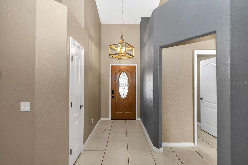 Image 10 of property listing at 5940 N BONVIEW POINT, Dunnellon, FL 34434