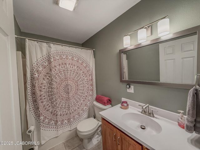 11552 COUNTY ROAD 4012, Holts Summit, MO 65043