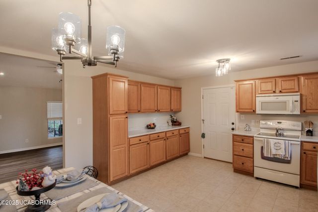 11552 COUNTY ROAD 4012, Holts Summit, MO 65043