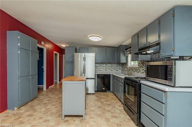 445 Lester Drive, Lexington, NC 27292