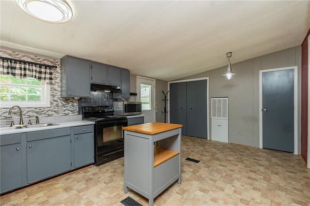 445 Lester Drive, Lexington, NC 27292