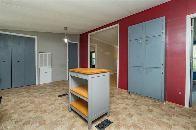 445 Lester Drive, Lexington, NC 27292