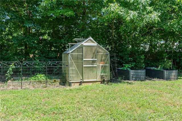 445 Lester Drive, Lexington, NC 27292