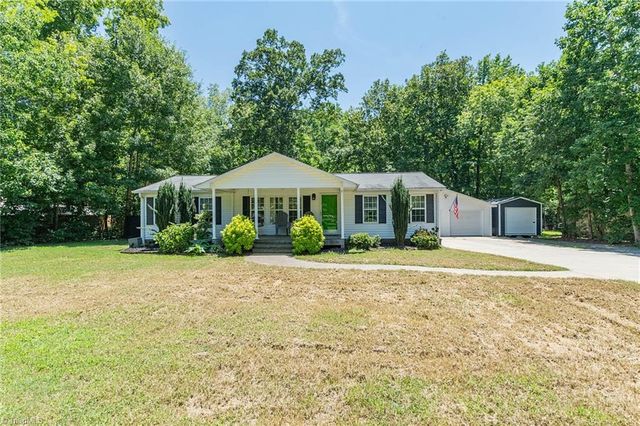 445 Lester Drive, Lexington, NC 27292