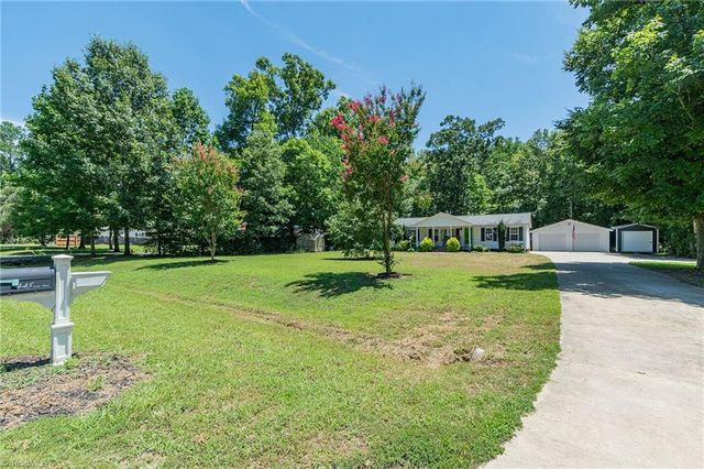 445 Lester Drive, Lexington, NC 27292