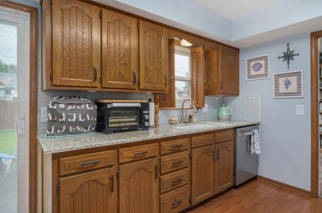 4349 S Cardinal Place, Springfield, MO 65804