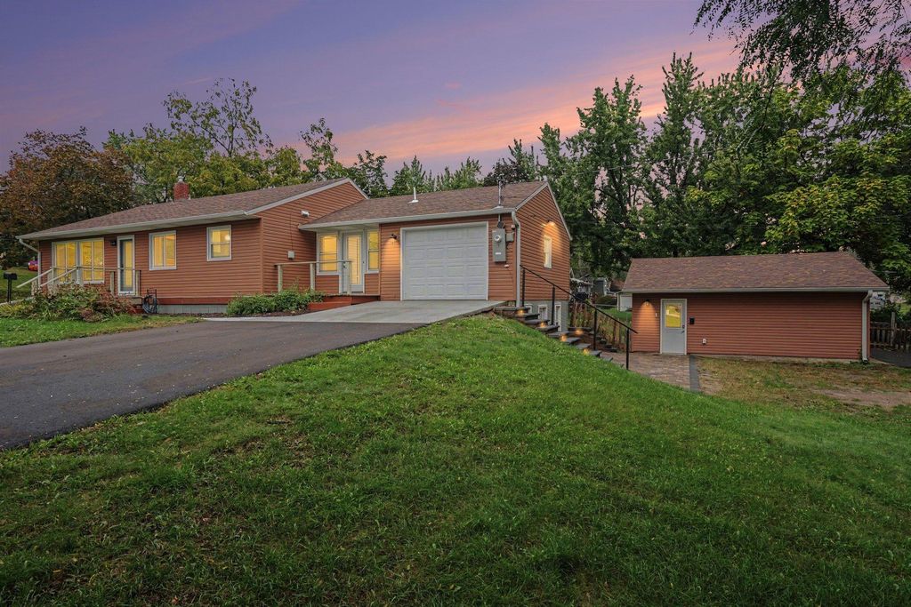 340 3rd Avenue S, Bayport, MN 55003 — exterior