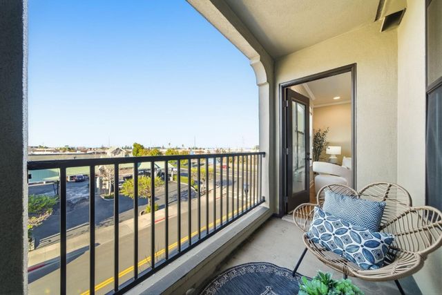 1001 Laurel Street 317, San Carlos, CA 94070