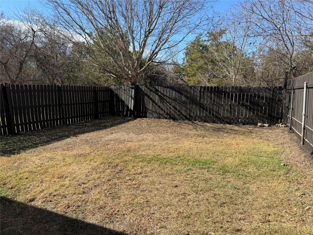 507 Cutty TRL B, Lakeway, TX 78734