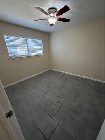 507 Cutty TRL B, Lakeway, TX 78734