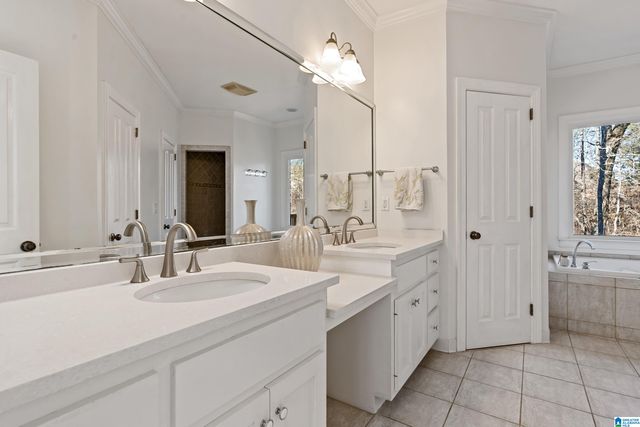 5527 LAKE CYRUS LANE, Hoover, AL 35244