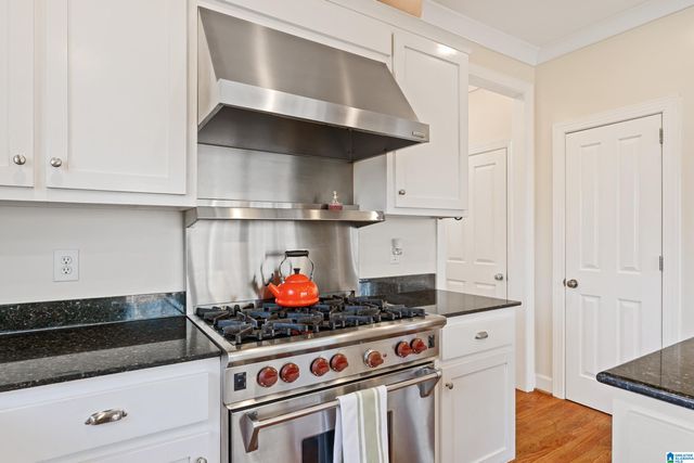 5527 LAKE CYRUS LANE, Hoover, AL 35244