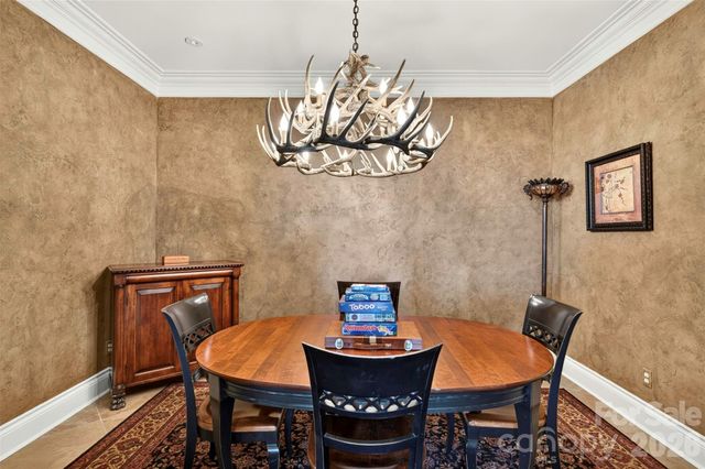 851 Sunlight Ridge Drive, Hendersonville, NC 28792